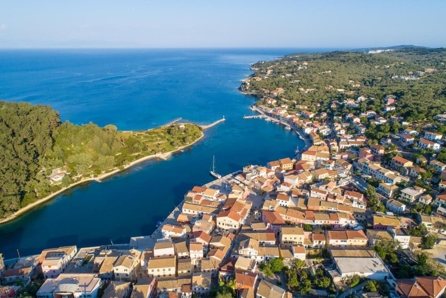 Villa Ifigeneia Гайос Экстерьер фото